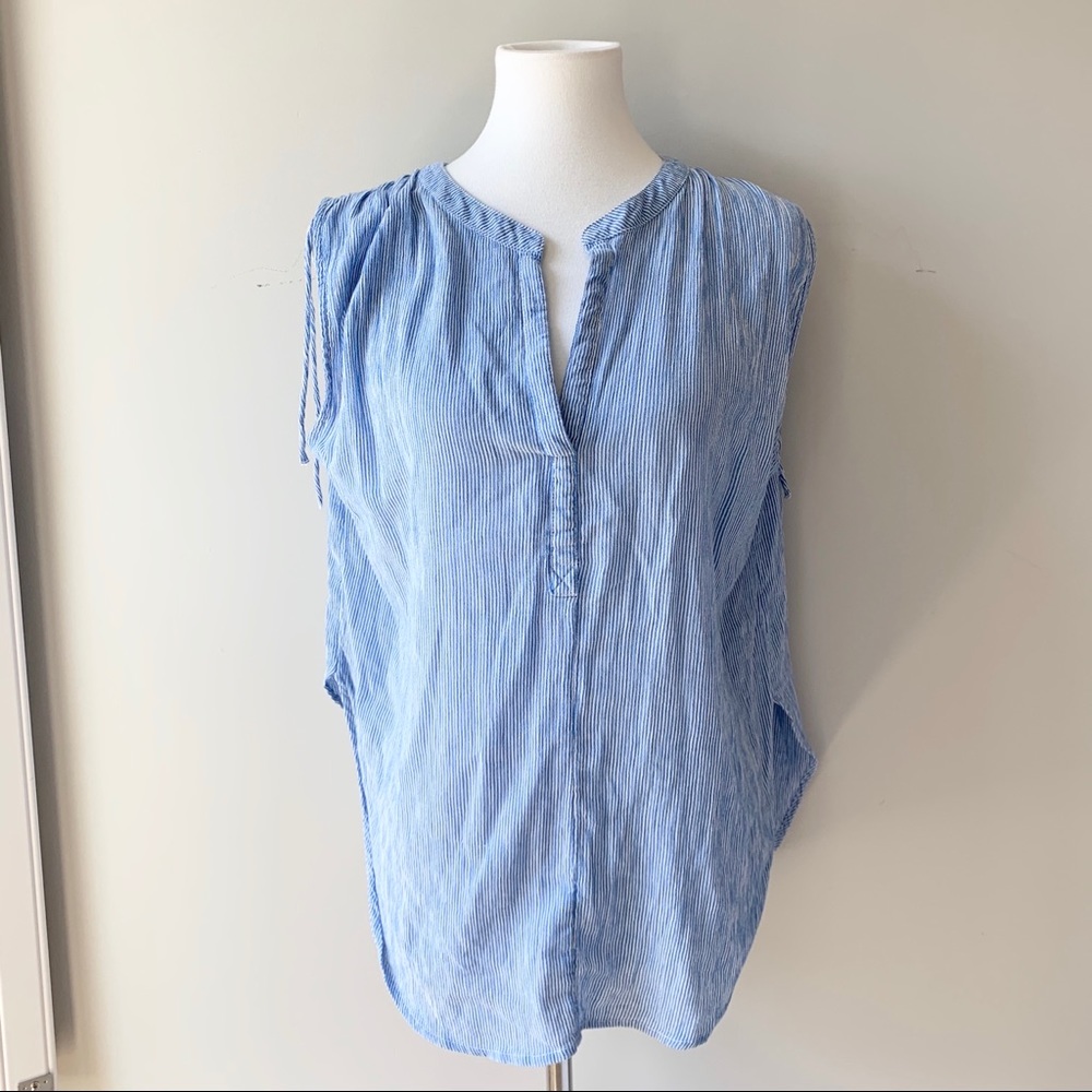 GAP Body Sleeveless Lounge Pajama Top Size Small Blue and White Stripe